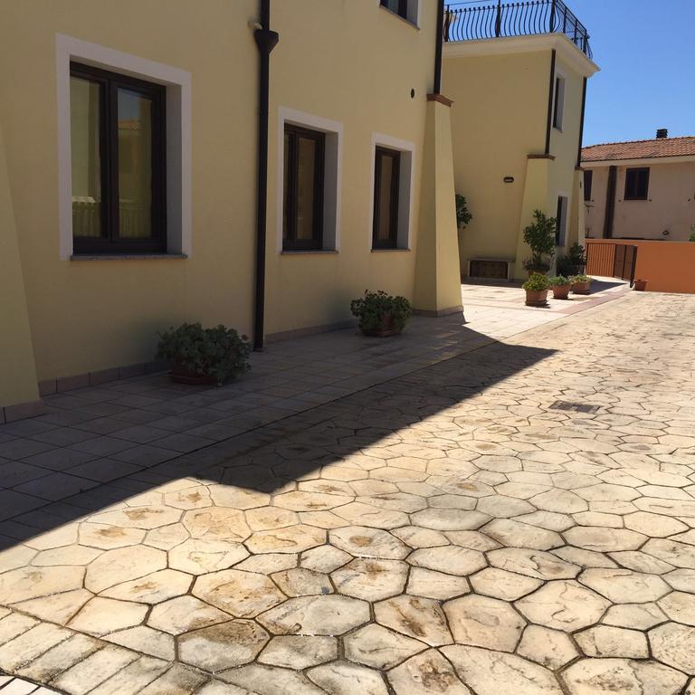 Bertolottu Residence Apartments Tortolì Extérieur photo